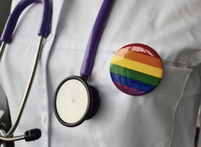 Retos y buenas prácticas en el acceso a la salud para el colectivo LGBTIQ+